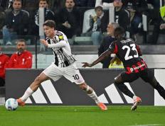 罗马+那不勒(lēi)斯(sī)均上演逆轉(zhuǎn)好(hǎo)戏，两隊(duì)同(tóng)分(fēn)，排(pái)名包(bāo)揽前二(èr)