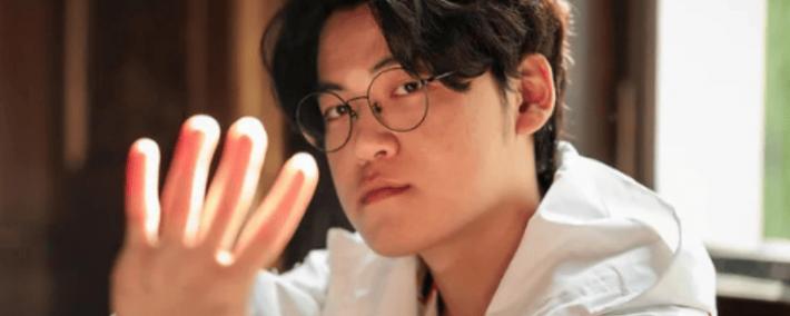 S14冠军皮肤小细节，Gumayusi脸上的小痣，在韦鲁斯脸上被还原