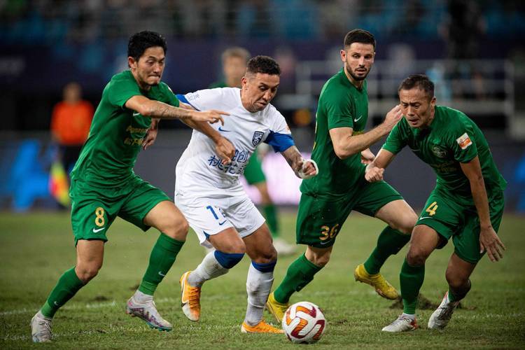 伤病(bìng)阴影下的(de)亚冠强强對(duì)话