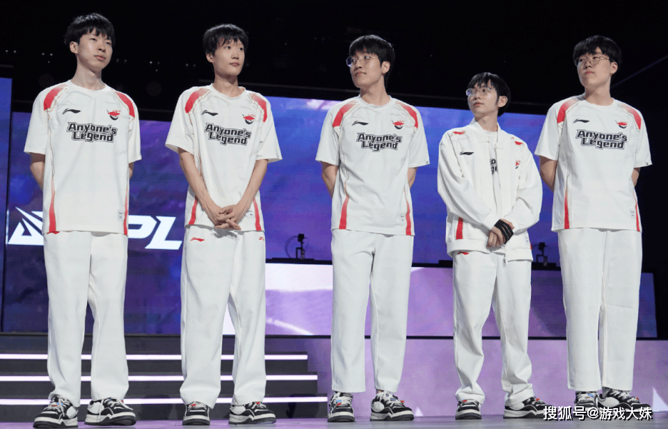 AL韩援辅助采访直言LCK会夺冠，被网友围攻，战队经理回应此事