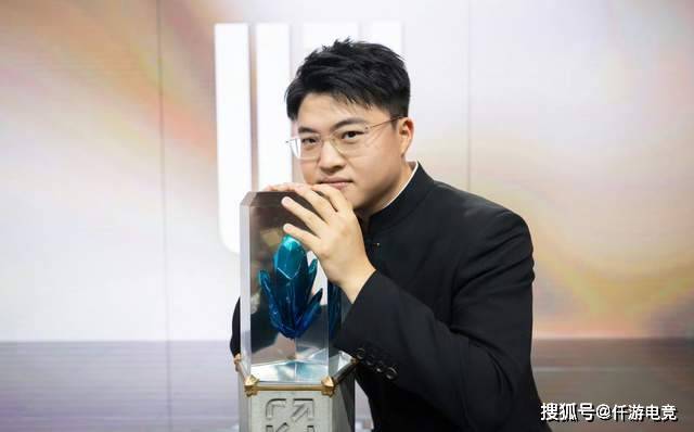 LOL：Ruler首次(cì)回应自(zì)己退役！世界賽(sài)冠軍(jūn)打(dǎ)野(yě)回应加盟BLG