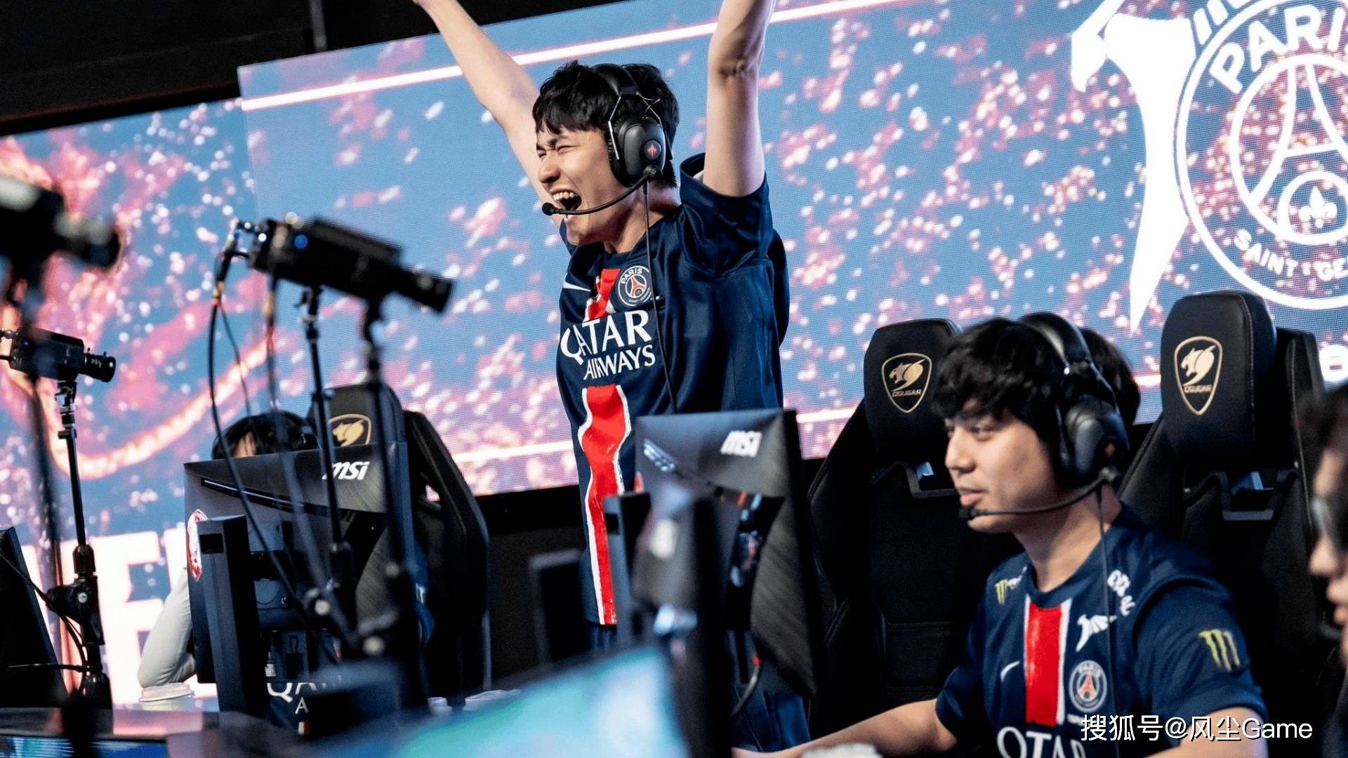 LOL全华班(bān)晋级世界赛！Karsa淚(lèi)洒赛场，FoFo：我真(zhēn)的有罪？