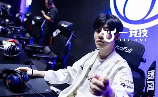 LOL：LPL常规赛最(zuì)佳(jiā)陣(zhèn)容出炉 Theshy当选一陣(zhèn)Bin落选！