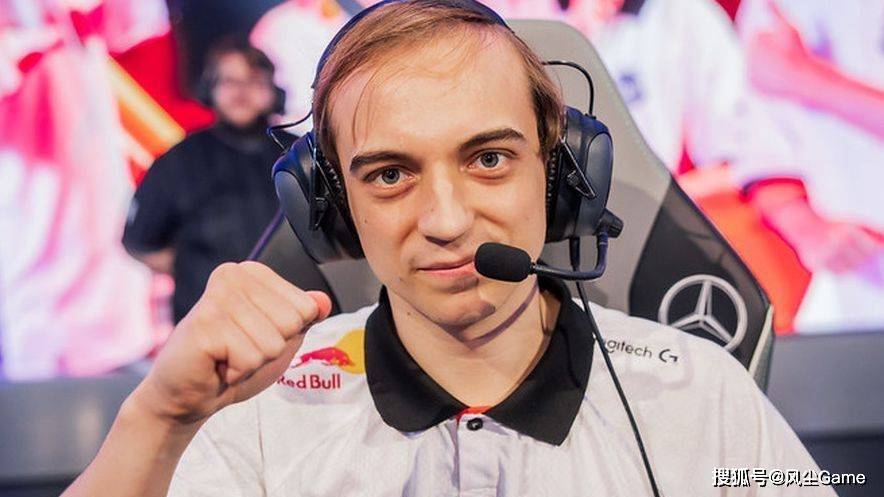 LOL先锋赛最惨选手诞生！连续3局1V9输比赛，观众集体打出满分